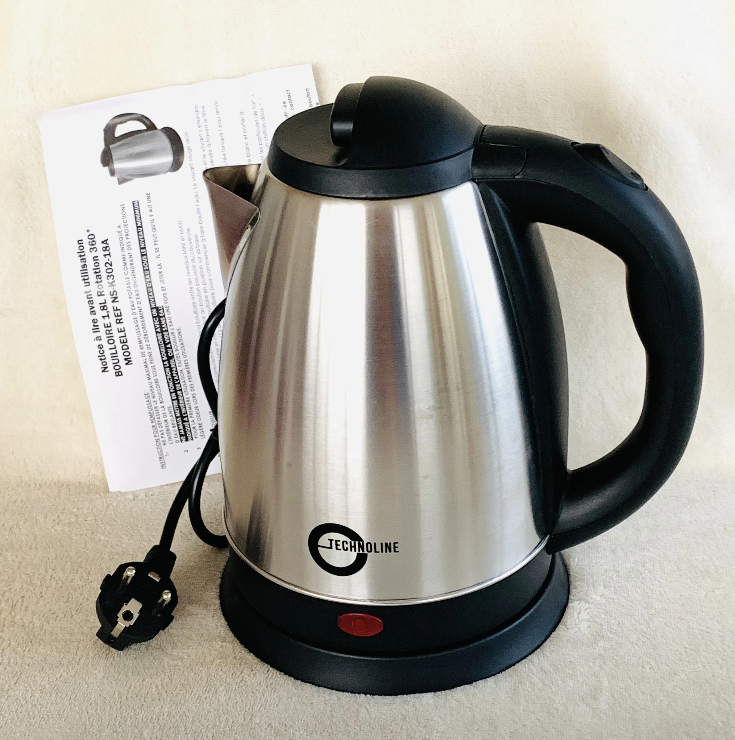 Bouilloire électrique 1.8 Litres Technoline